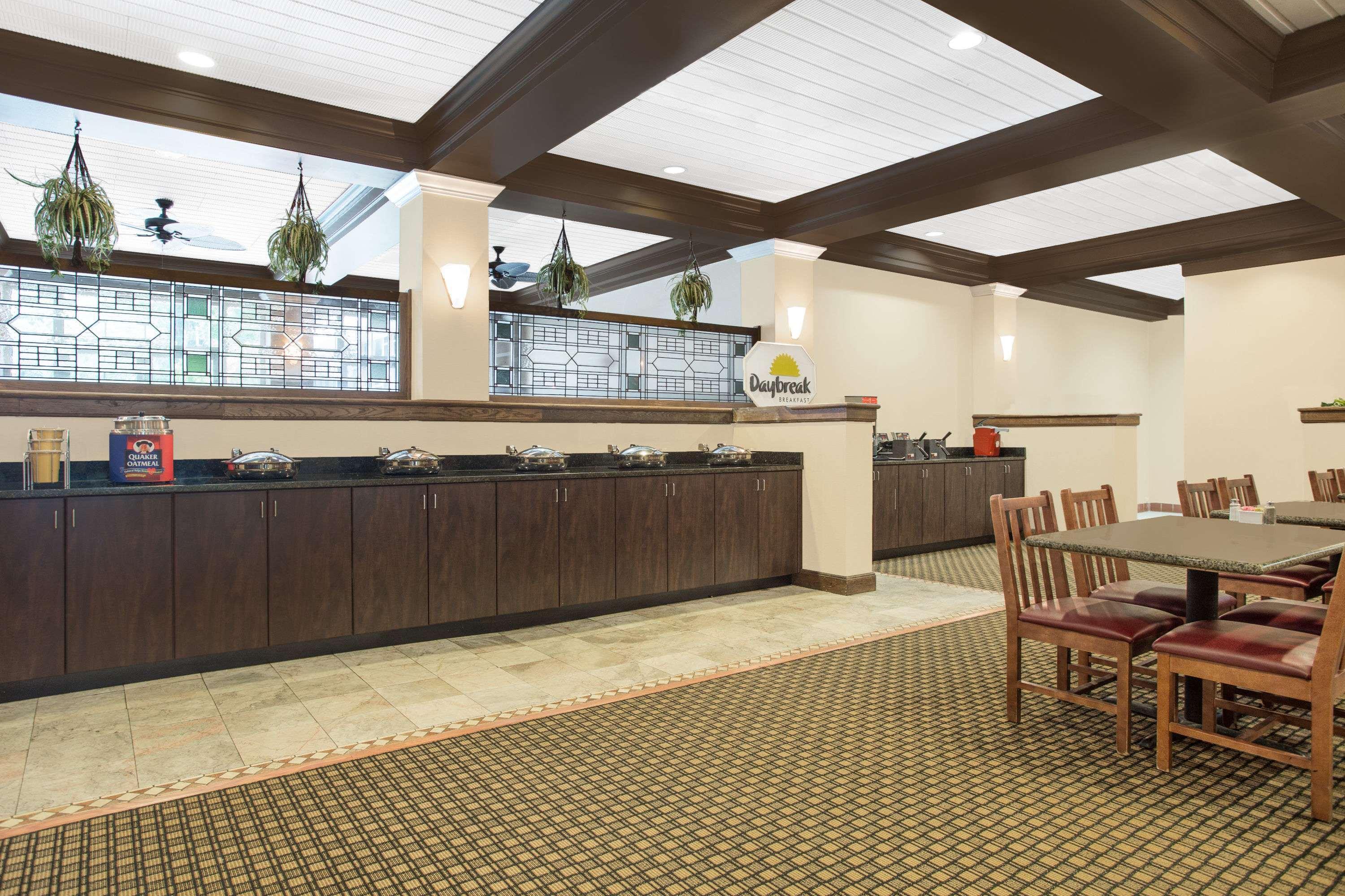 Days Inn By Wyndham Asheville/Mall Zewnętrze zdjęcie