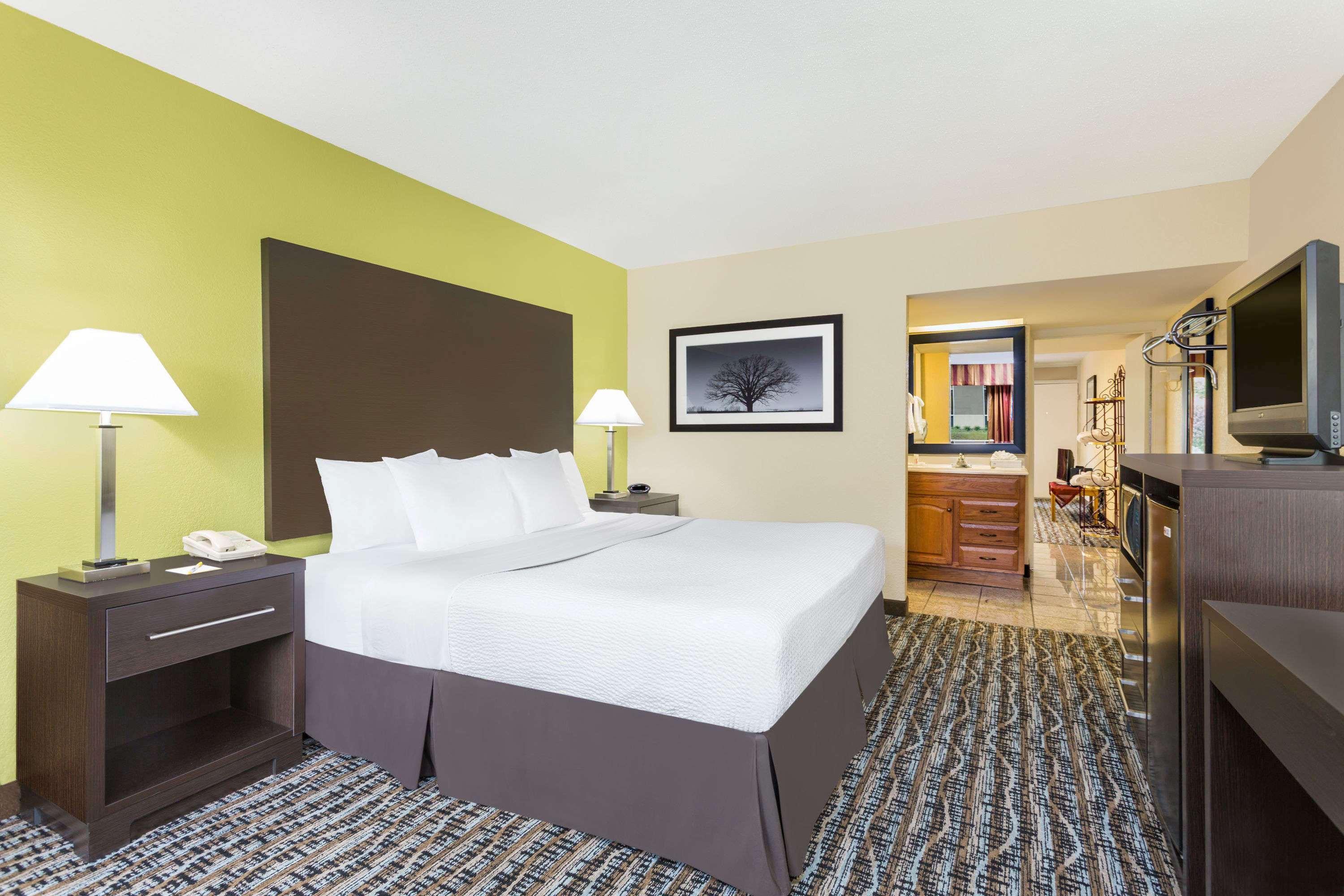 Days Inn By Wyndham Asheville/Mall Zewnętrze zdjęcie