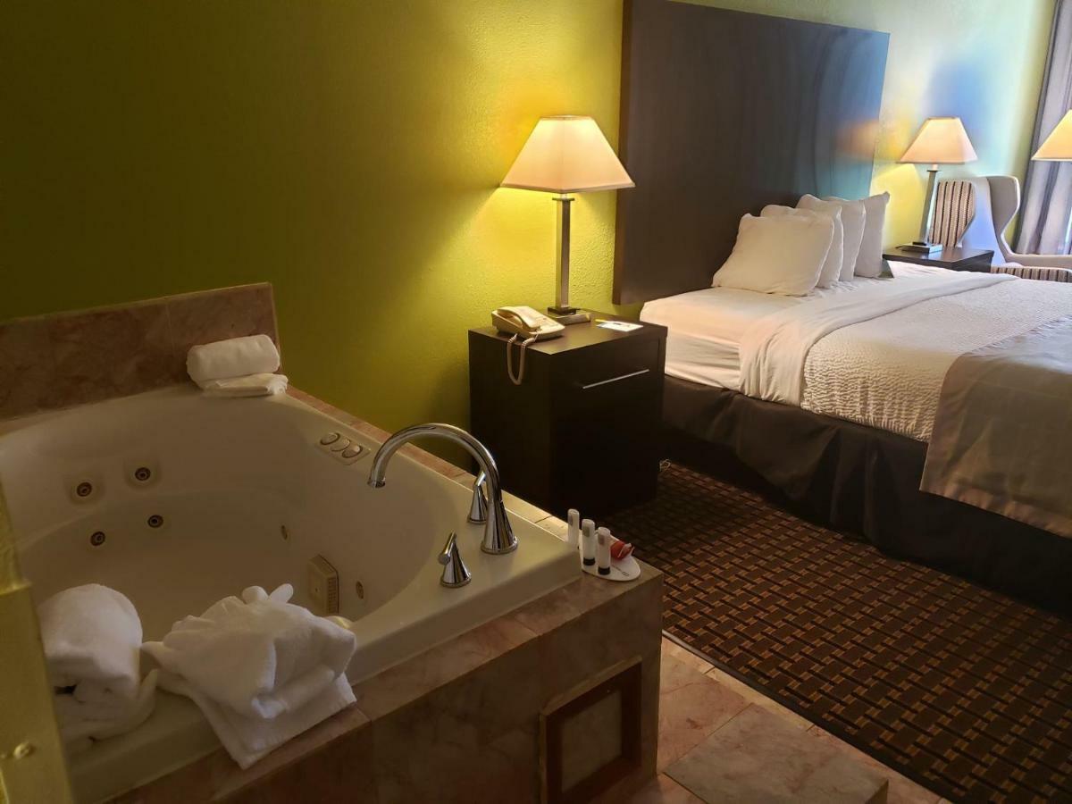 Days Inn By Wyndham Asheville/Mall Zewnętrze zdjęcie