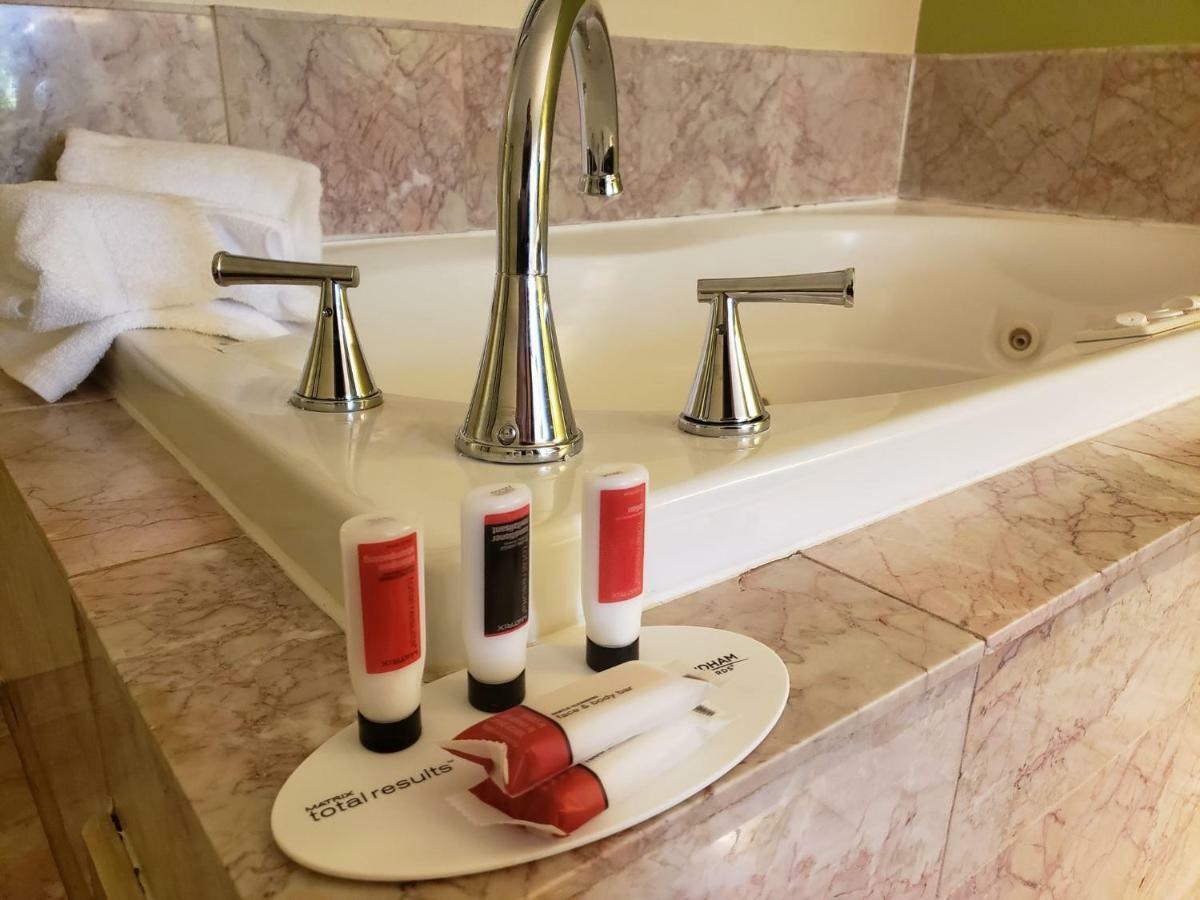 Days Inn By Wyndham Asheville/Mall Zewnętrze zdjęcie
